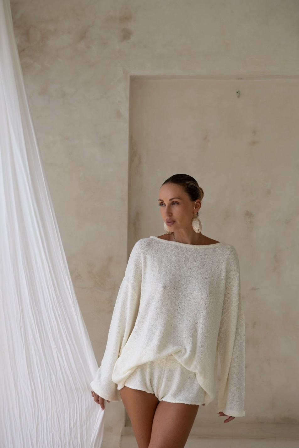 Azoria White Longsleeve